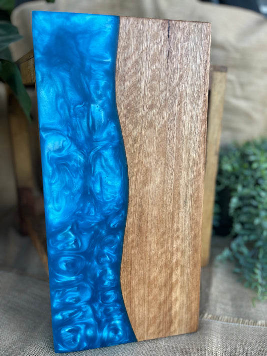 Small Spotted Gum Charcuterie Board with Resin Inlay (Electric Blue)
